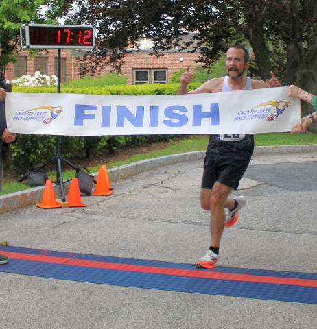 Dave Beaudoin of Manchester was the male winner